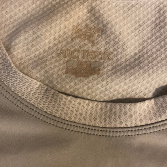 Arcteryx logo T-Shirt Cormac Arc’teryx hike Tee Men Size Medium Grey - Picture 5 of 6